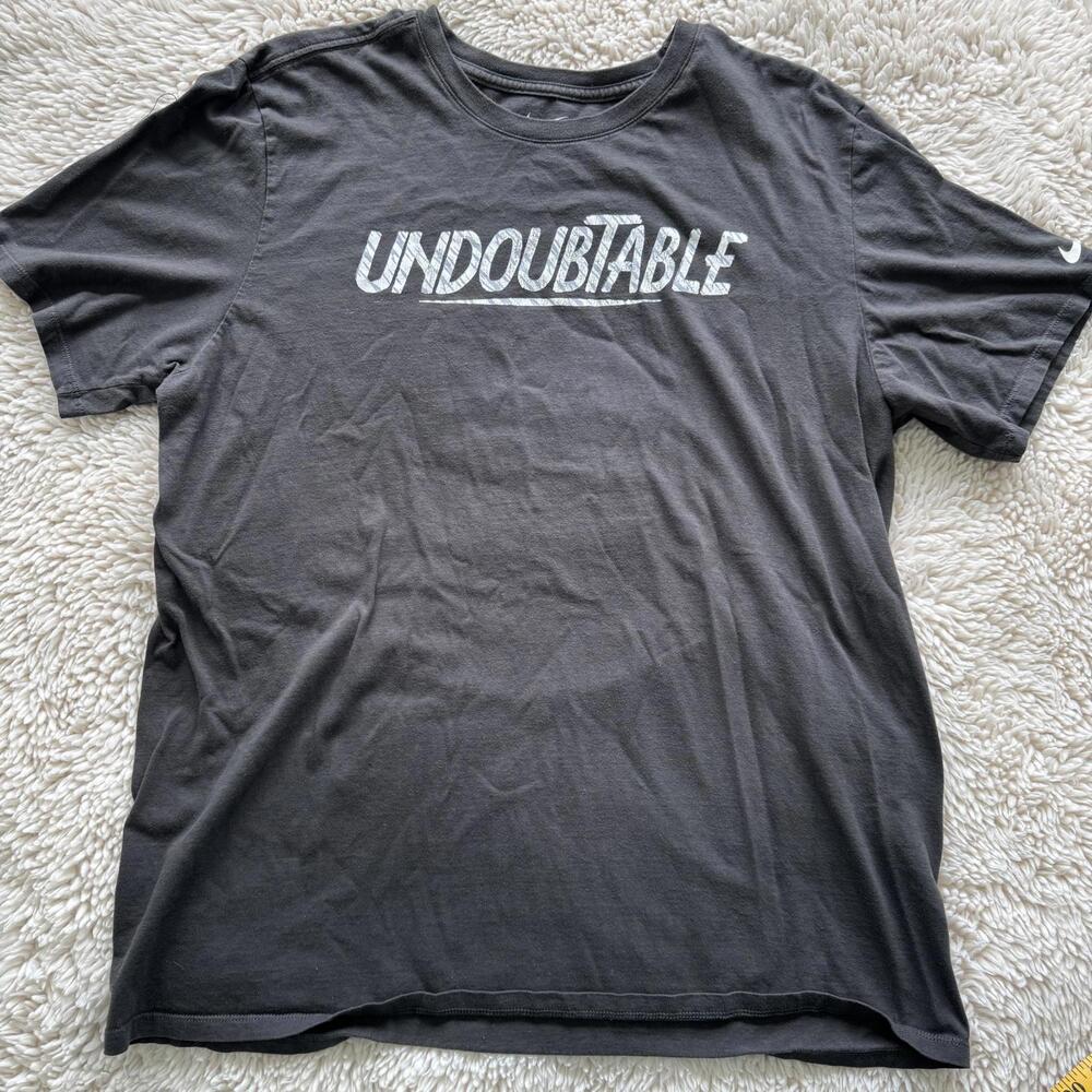 Nike Undoubtable Men's Athletic Cut T-Shirt - Size XL